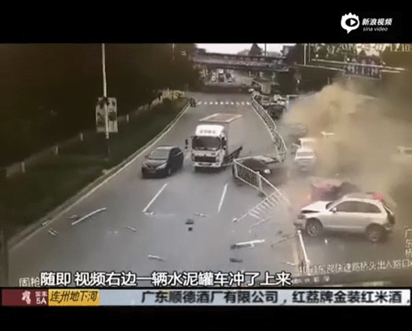 xe mat lai gay tai nan kinh hoang pha hong 14 chiec o to tren duong pho