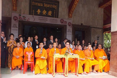 viet kieu thai lan to chuc cau sieu cho liet si gac ma