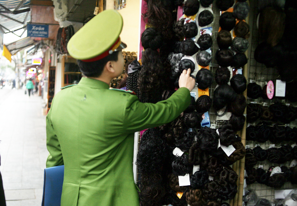 ha noi ra quan dep lan chiem via he lay lai loi di bo thoang dang