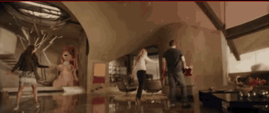 10 canh phim hanh dong neu phan tich se thay cuc ky vo ly chi vi dien vien chinh khong the chet