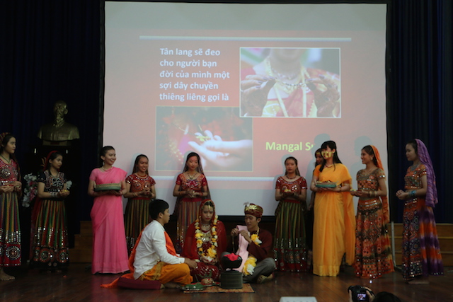 ngay the gioi tieng hindi tang cuong giao luu van hoa viet an