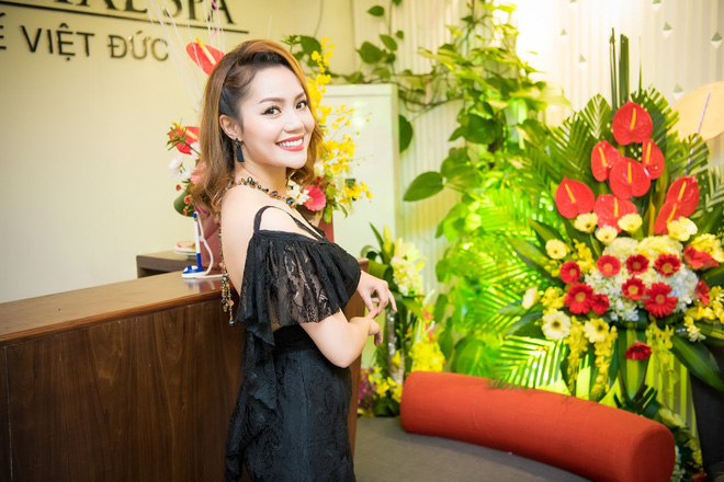 ca si ngoc anh ngay cang xinh dep noi bat