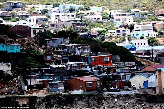 chum anh dinh thu long lay va khu o chuot toi tan chi cach nhau mot buc tuong mong manh