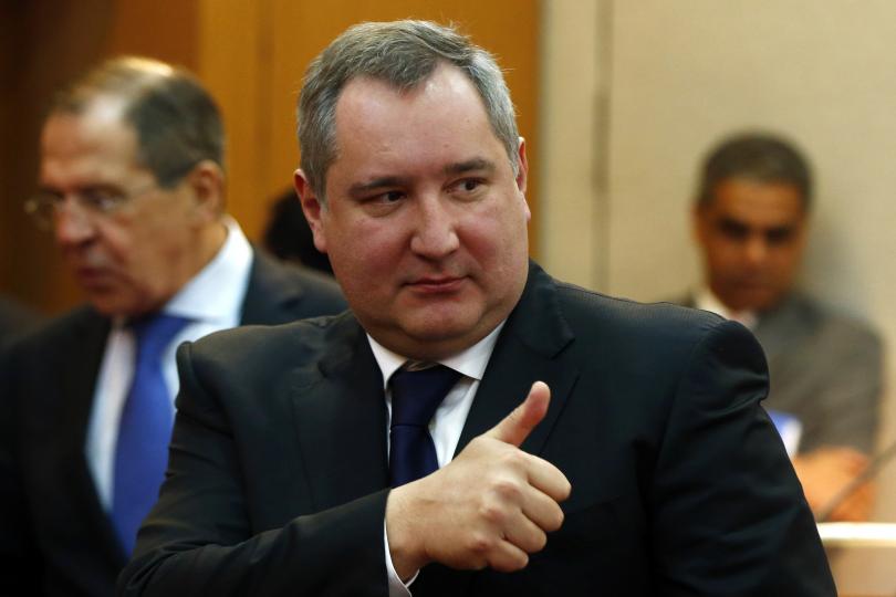 eu gia han lenh trung phat nga them 6 thang