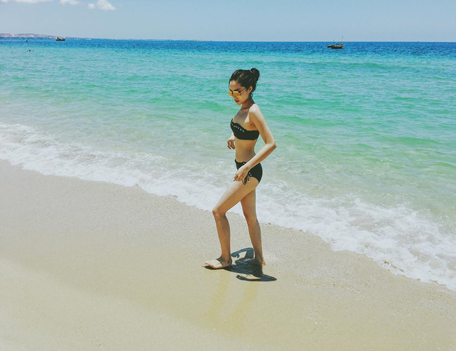 lan mot hoi sau bao scandal ky duyen bat ngo khoe dang sieu nuot voi bikini nong bong