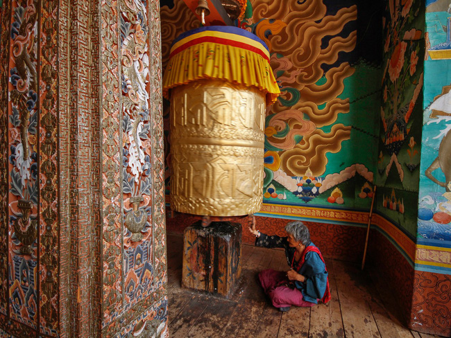 giua vong xoay cuong quay cua cuoc song it nhat hay mot lan den bhutan de co duoc nhung ngay binh di va an yen
