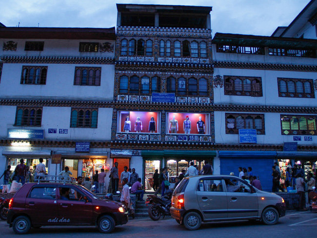 giua vong xoay cuong quay cua cuoc song it nhat hay mot lan den bhutan de co duoc nhung ngay binh di va an yen