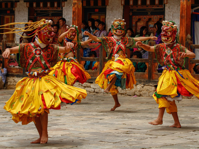 giua vong xoay cuong quay cua cuoc song it nhat hay mot lan den bhutan de co duoc nhung ngay binh di va an yen