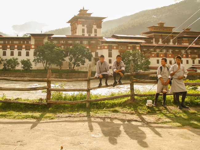 giua vong xoay cuong quay cua cuoc song it nhat hay mot lan den bhutan de co duoc nhung ngay binh di va an yen