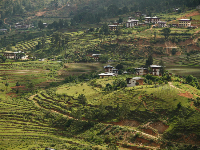 giua vong xoay cuong quay cua cuoc song it nhat hay mot lan den bhutan de co duoc nhung ngay binh di va an yen