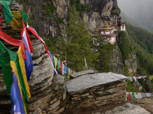 giua vong xoay cuong quay cua cuoc song it nhat hay mot lan den bhutan de co duoc nhung ngay binh di va an yen