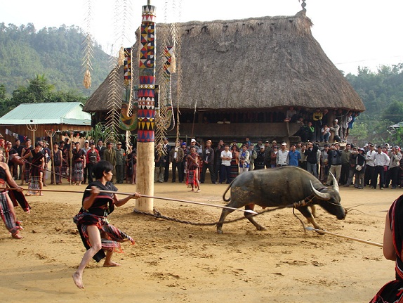 gioi thieu van hoa dan toc co tu tai bao tang da nang