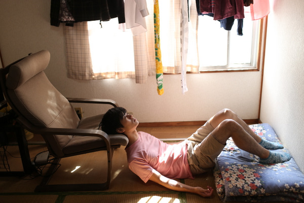 ven buc man bi mat ve cuoc song lan khuat hang chuc nam trong nhung can phong cua hon trieu nguoi nhat