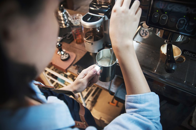 co gai 21 tuoi tu bo nghe y de theo duoi cong viec ai cung nghi chi danh cho dan ong