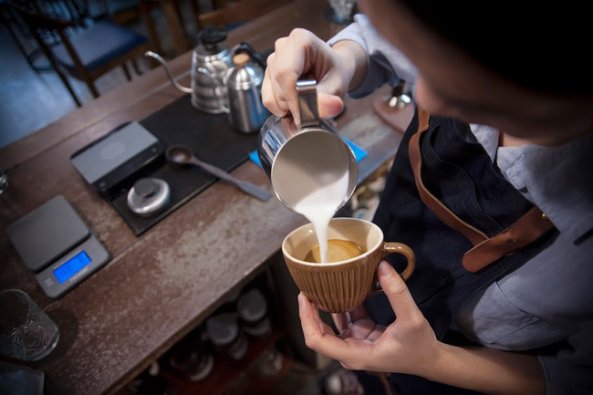 co gai 21 tuoi tu bo nghe y de theo duoi cong viec ai cung nghi chi danh cho dan ong