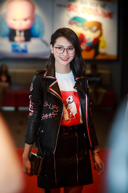 cuu nguoi mau thuy hang gay chu y vi xinh dep va sanh dieu