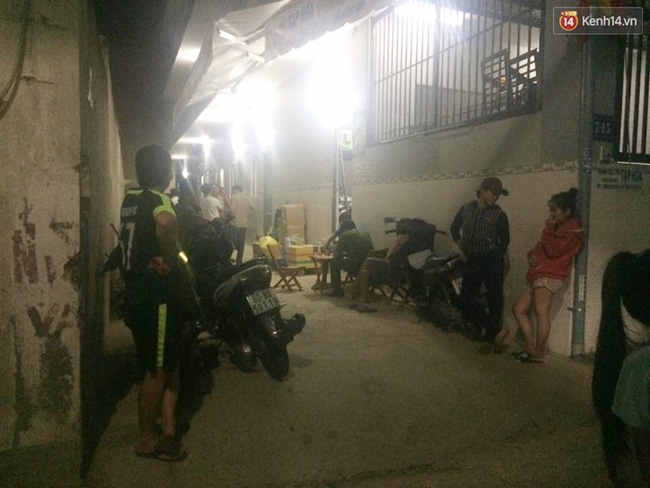 nam thanh nien nghi dung hung khi sat hai ban gai trong phong tro o sai gon