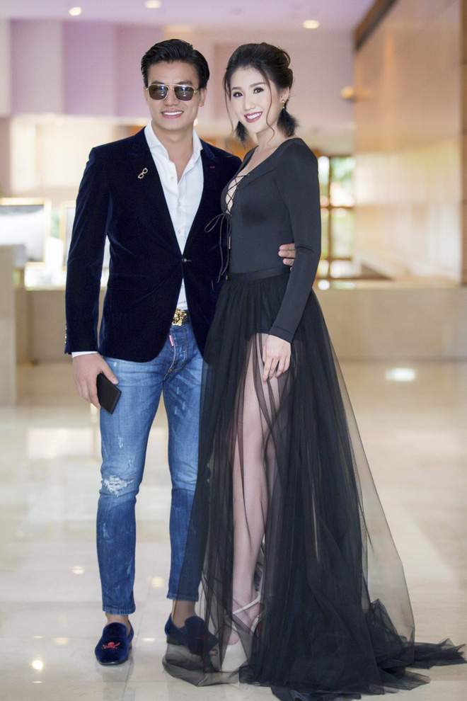 ho ngoc ha kin dao ben dan my nhan goi cam