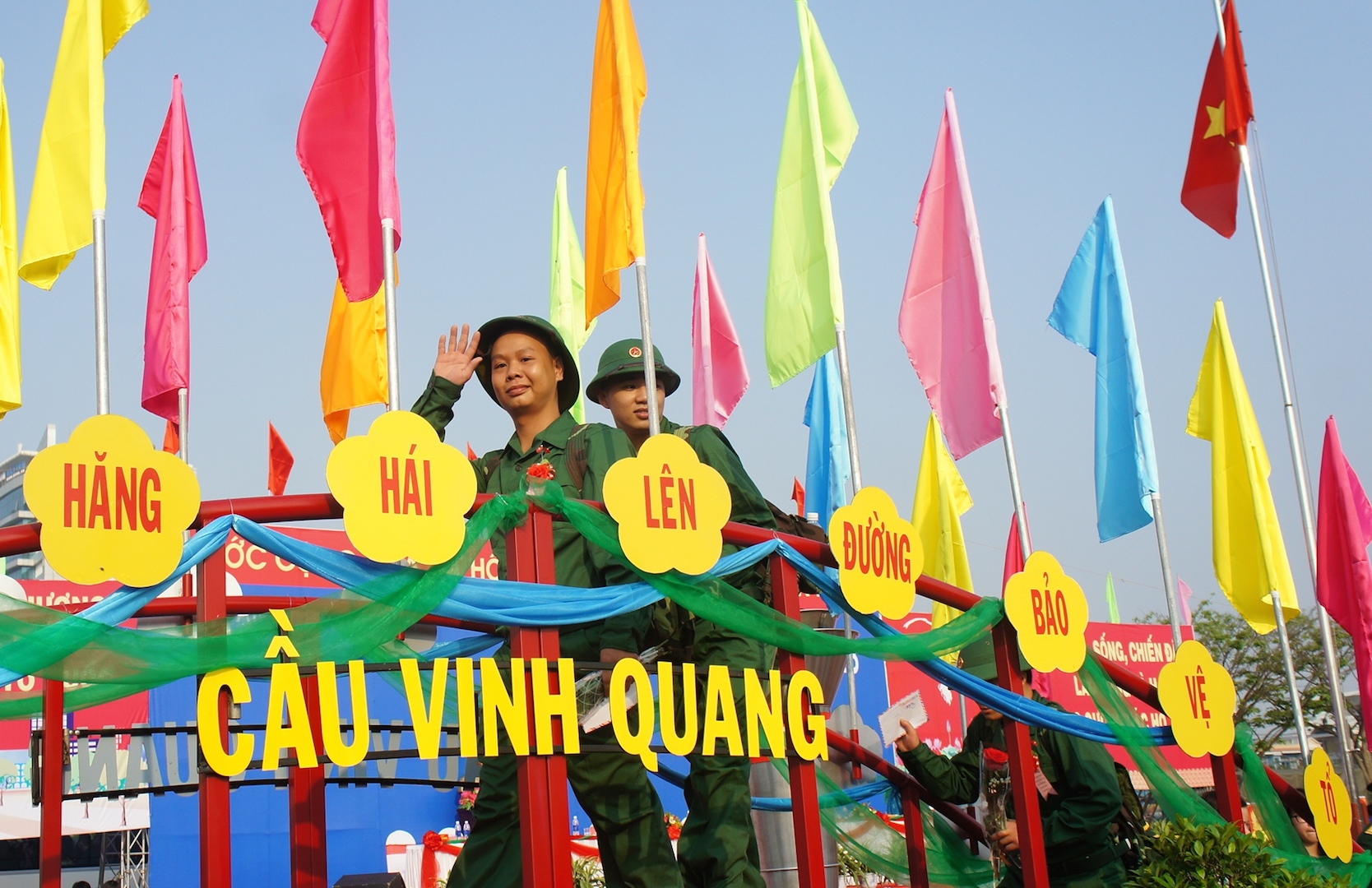 thanh nien ca nuo c hang hai len duong lam nhiem vu bao ve to quoc