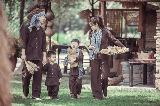 bo anh moi day hanh phuc cua gia dinh dang khoi thuy anh