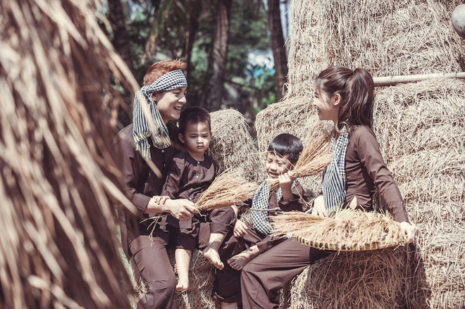 bo anh moi day hanh phuc cua gia dinh dang khoi thuy anh