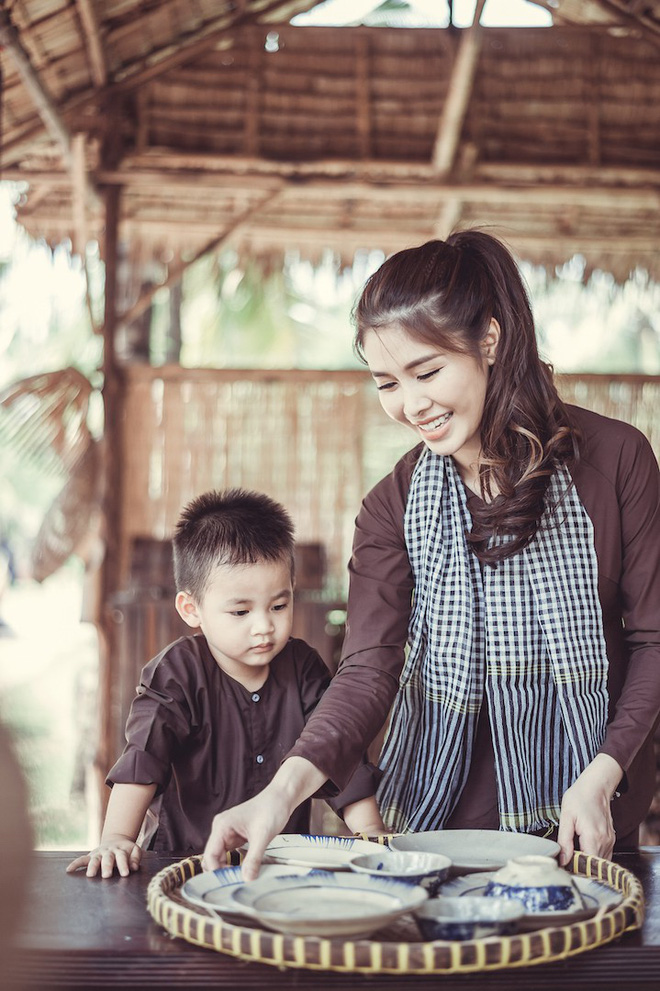 bo anh moi day hanh phuc cua gia dinh dang khoi thuy anh