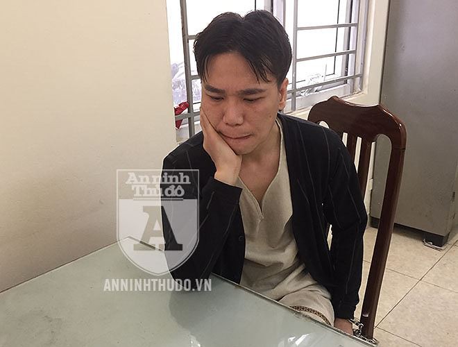 ca si chau viet cuong va co gai tu vong deu kho khan phai buon chai tu nho