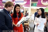 hoi tu thien sen vang berlin trao nha nhan ai cho hai chi em kho khan tai yen bai