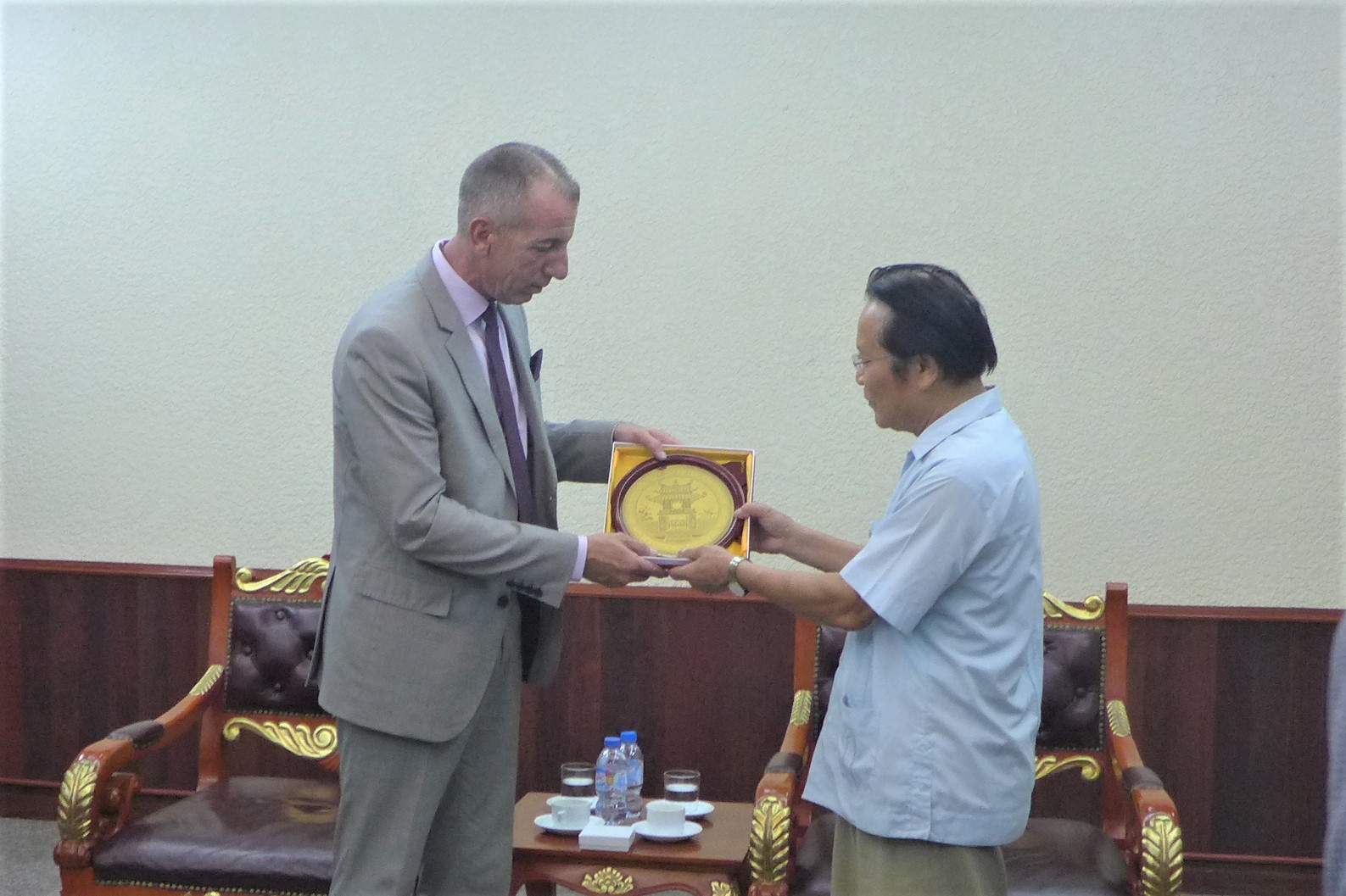 hoi viet my tiep doan vfw thien chi giup do tim kiem linh my mat tich