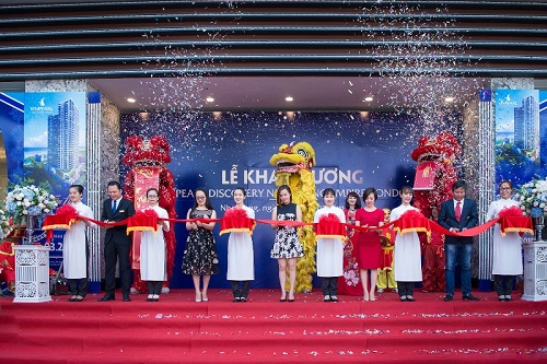 vinpearl khai truong kha ch sa n no i do da u tien ta i nha trang