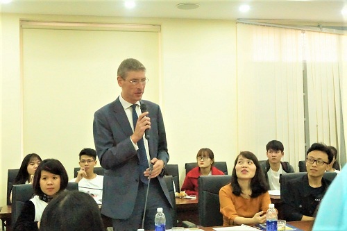 ra mat so tay ky nang bao chi trong thoi dai so dau tien tai viet nam