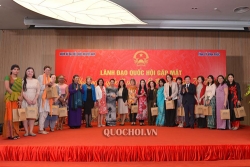 chu tich quoc hoi gap mat nhom nu dbqh nu dai su va truong co quan dai dien ngoai giao