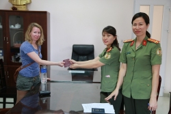 con duong tu than dan len hoa son hut hang trieu du khach