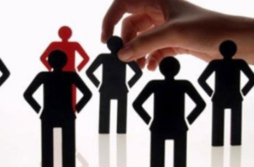 ban bi thu chan chinh cong tac de bat bo nhiem can bo