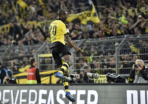 vong 28 bundesliga bayern va dortmund cung gianh 3 diem tron ven