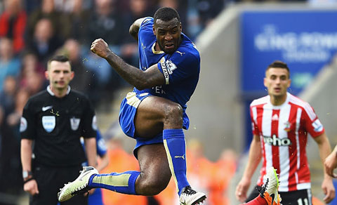 wes morgan toa sang leicester danh bai southampton 1 0