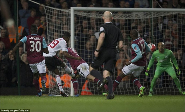 danh bai west ham mu vao ban ket fa cup