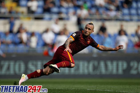 chelsea dat thoa thuan chieu mo ngoi sao cua as roma