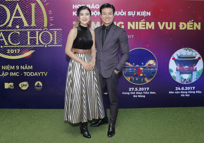 dien vien kim tuyen xinh dep khi di su kien
