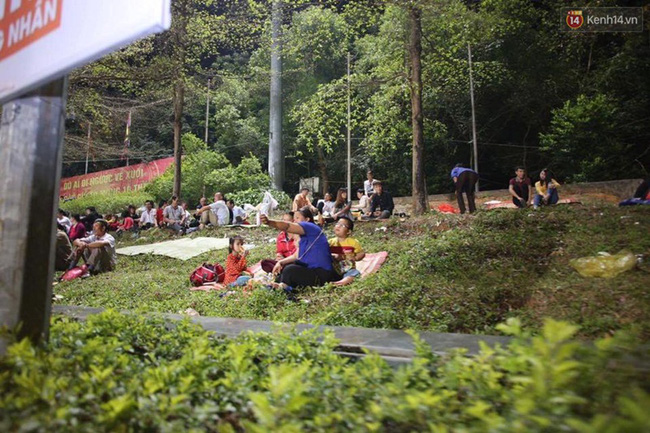 va vat ngu dem ngoai troi cho toi gio khai mac gio to hung vuong