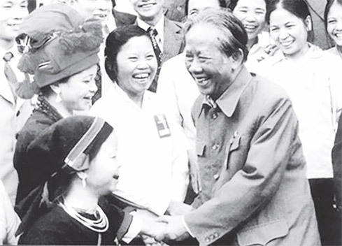 tu duy sang tao tam nhin chien luoc cua tong bi thu le duan voi cach mang viet nam