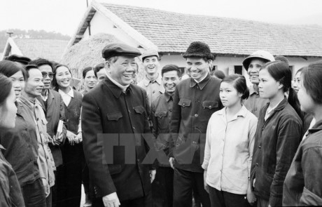 tu duy sang tao tam nhin chien luoc cua tong bi thu le duan voi cach mang viet nam