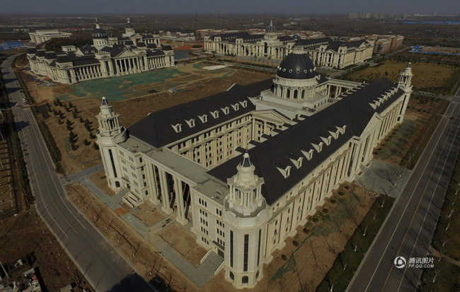 xay nhai nha trang chua du truong dai hoc trung quoc con cho lai ca toa nha quoc hoi my