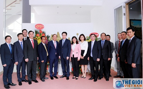 lanh dao bo ngoai giao chuc mung tet campuchia