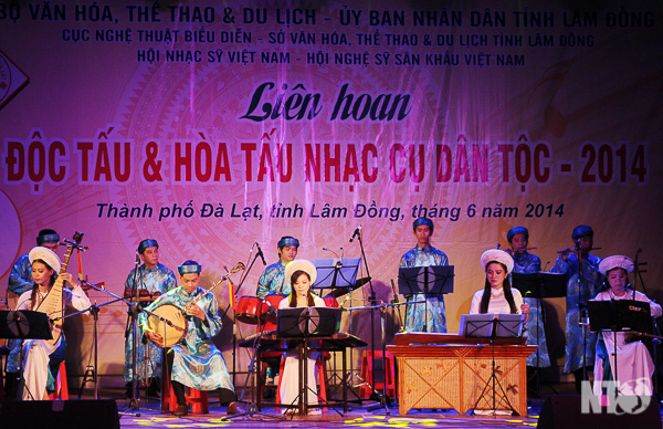 hon 900 nghe si tham du lien hoan doc tau va hoa tau nhac cu dan toc 2017