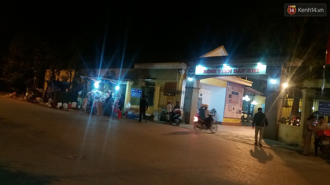 chau be 5 tuoi tu vong tai benh vien gia dinh dua thi the vao van phong khoa doi lam ro nguyen nhan