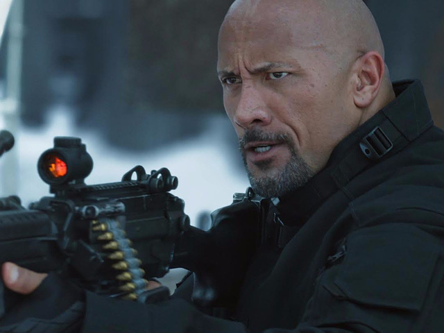 dwayne the rock johnson tu cau thu bong bau duc that bai den dien vien co thu nhap khung nhat hollywood