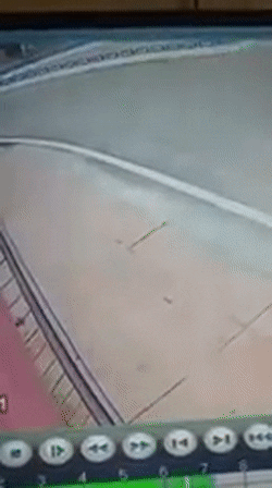 hai duong nam hoc sinh may man thoat chet sau khi bi xe tai dam