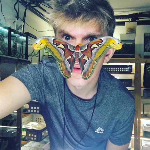 chang trai tro nen noi tieng tren instagram chi nho cho con trung len mat