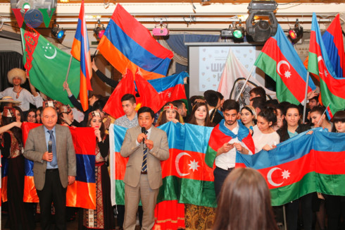 sinh vien viet nam giao luu van hoa nghe thuat dan toc tai nga